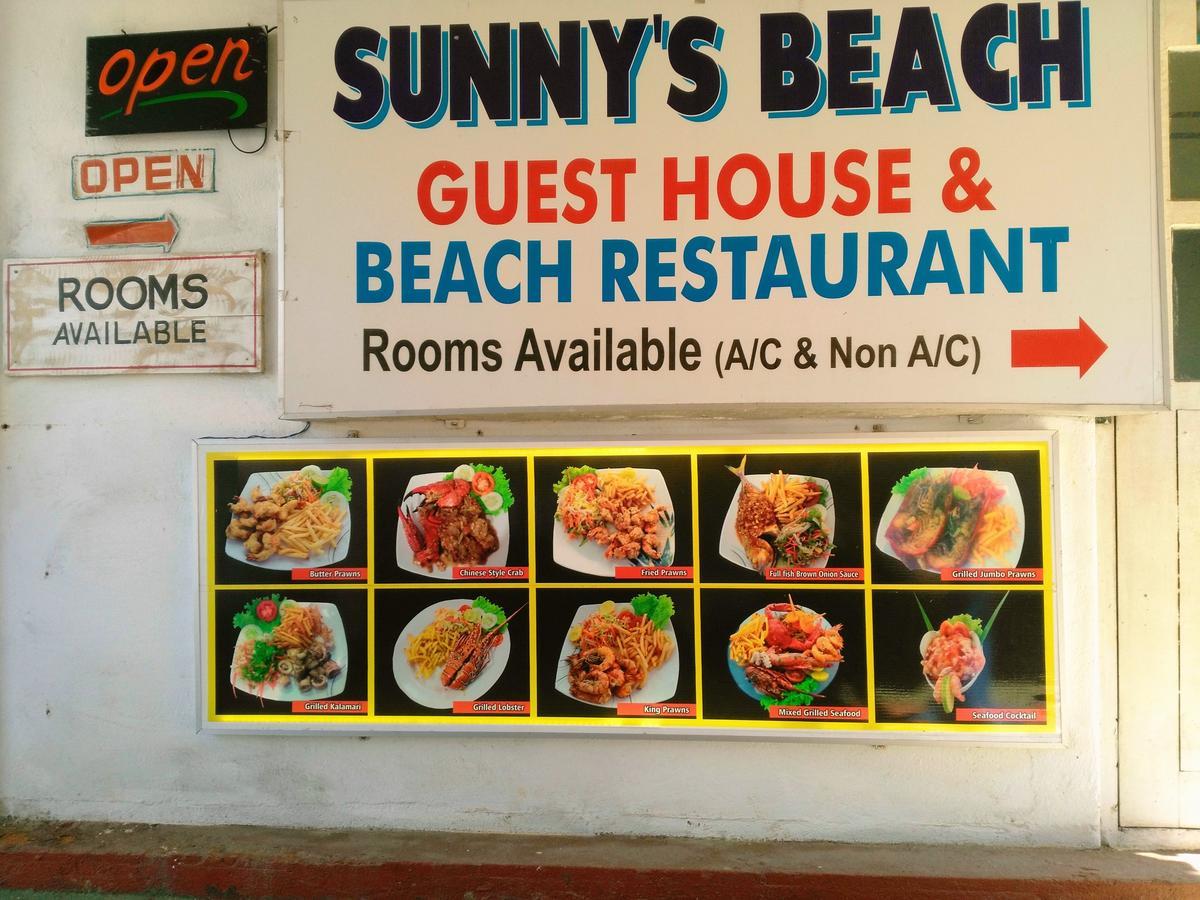 Sunnys Beach Guest House Hikkaduwa Esterno foto